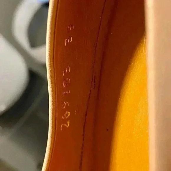 Gucci 269703 Nappa Charlotte Winter Rose Leather Pumps 39 With Box And Dust Bag - Picture 8 of 16